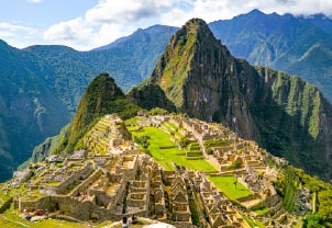 O Machu Picchu fica no Peru, na América Latina
